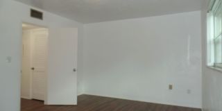 Updated, spacious one bedroom Updated, spacious one bedroom Gallery 10
