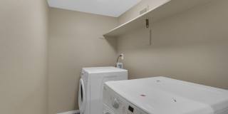 3 Bed Draper Townhome with Views Gallery 23