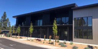 Luxury 3 bed 2 bath on the 2nd floor to view the Mountains! Gallery 1