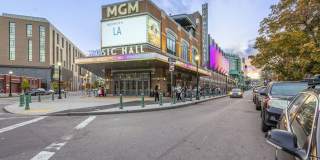 Van Ness Gallery 25