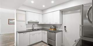 240 Seaview Court # 211 Gallery 7