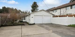 Charming 3 Bedroom Aloha Outdoor Oasis with Two Car Garage Gallery 1