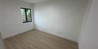 1621 SW 11th Ct Gallery 9