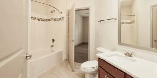 Station 92 at Woodstock Apartments Gallery 18