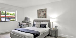 Fontainebleau Milton Gallery 38