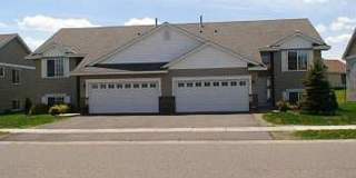 Charming 2BR/2BA Townhome in Prime Location Gallery 1