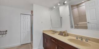 800 N TAMIAMI TRAIL Gallery 19