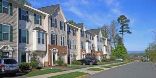Spacious Pavilions at Pantops Townhome Gallery 1