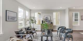 Beautiful Charlotte Park Townhome With Two Car Garage Gallery 9