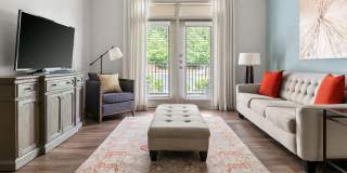 Station 92 at Woodstock Apartments Gallery 10