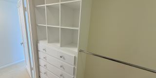 2000 Presidential Way Gallery 32