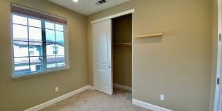 SPACIOUS 3 BED, 2.5 BATHS, 2 CAR GARAGE WITH LARGE BACKYARD ON A CUL-DE-SAC Gallery 7