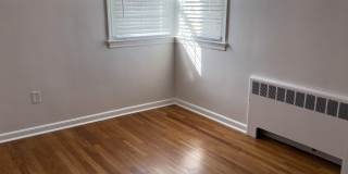 661 Grape St Street Gallery 9