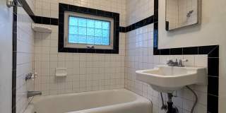 1115 S Maple Gallery 21