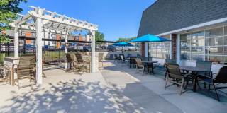 Oval Spring Apartments Gallery 17