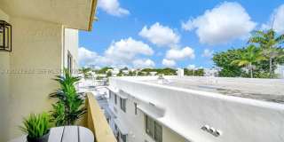 1334 Collins Ave Gallery 23