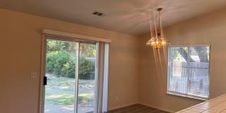 4 Bedroom Home With Pool! Gallery 6