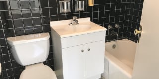 5120 S. Hyde Park Boulevard Gallery 25