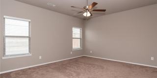 4 bedroom 2.5 bath in Lowell-south of Promanade Gallery 8