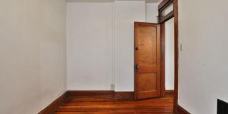 4 Bedroom North Campus Newly Remodeled House with 2 Decks and Patio Gallery 25