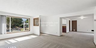 Gladstone 3BD/2BA Home with Large Yard, Shop, & 2 Car Garage Gallery 7
