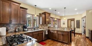 Executive-Level Rental Offering in SW Woodbury — Space, Privacy & High-End Finishes Gallery 8