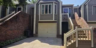 211 Knollridge Circle Gallery 1