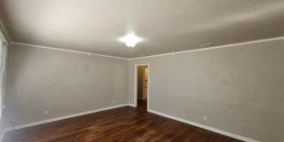 PRICE DROP!!! AVAILABLE NOW! Gallery 6