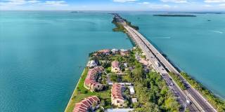 7530 SUNSHINE SKYWAY LANE S Gallery 25