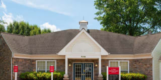 Saratoga Square Gallery 5