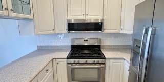 224 Charlotte Pl Gallery 7