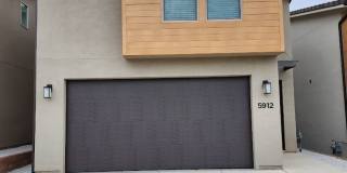 Newer4 Bedroom Town Home Gallery 1