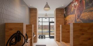 Aventon Moorefield Gallery 24