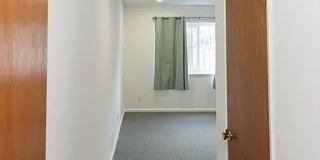 446 Niantic Ave Gallery 6