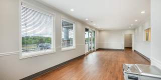 551 Westport Road Gallery 3
