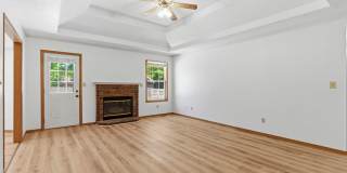 Nixa 3 bed 2 bath 2 car garage home! Gallery 33