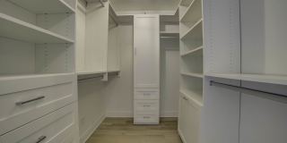 440 N Mcclurg Court Gallery 30