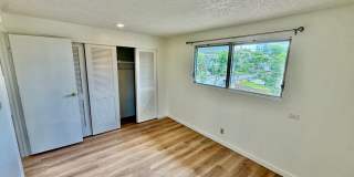 4 BR/2.5 BA/4 PK/Available May 1 Gallery 16