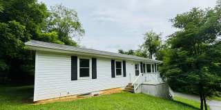 3 Bedroom, 1 Bath House Gallery 8