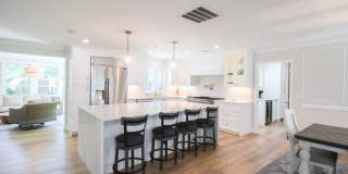 Luxury Annual Rental with Resort-Style Pool on Longboat Key Gallery 30