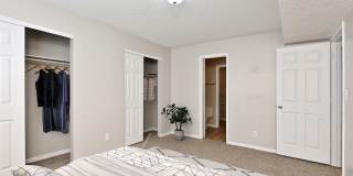 Cedar Ridge Apartments and Townhomes Gallery 7