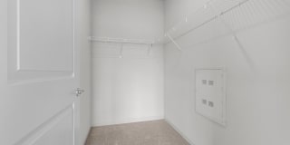 The Groves at 421 Gallery 14