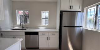 8220 Wall Gallery 4
