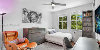 2143 N Bay Rd Gallery 57