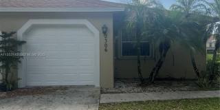 2306 Maplewood Drive 2306 Maplewood Drive Gallery 1