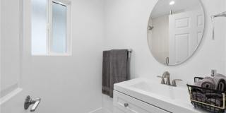 18017 Collins Street Gallery 10