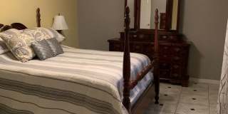 Spectacular Fully Furnished SEASONAL Home with Golf Course views and pool* Gallery 9