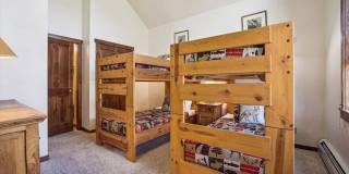 Move in special! Walk to Main Street and the Slopes! Amenities Abound! MOST UTILITIES Included! Garage! Move in special! Walk to Main Street and the Slopes! Amenities Abound! MOST UTILITIES Included! Garage! Gallery 18