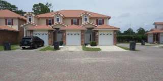 Upgraded End-Unit Townhome Minutes From Eglin AFB Gallery 1