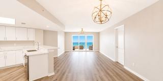 Elegance and Beachfront Condo Living Gallery 21